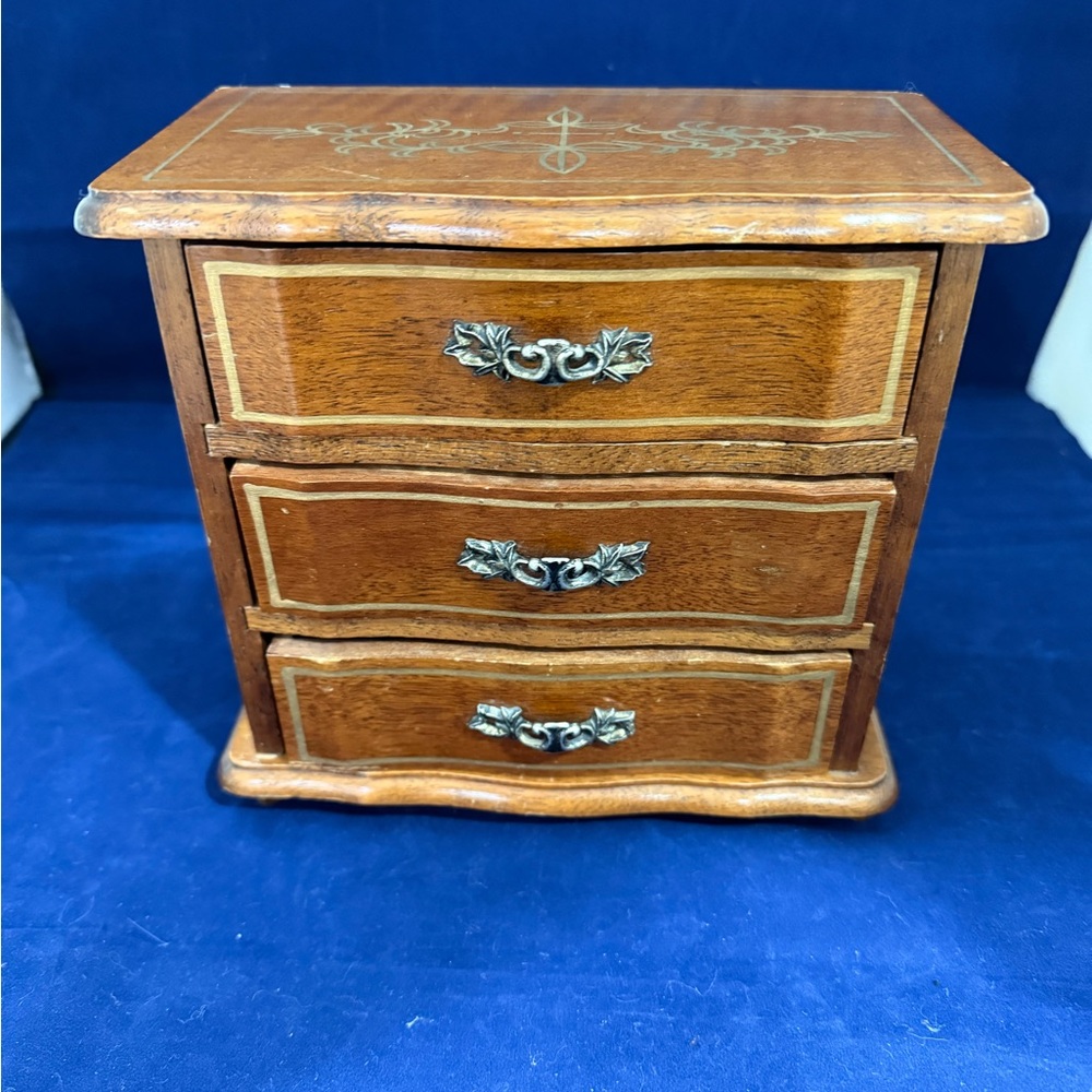 Vintage Warm Wooden 3 Drawer Music/Jewelry Box